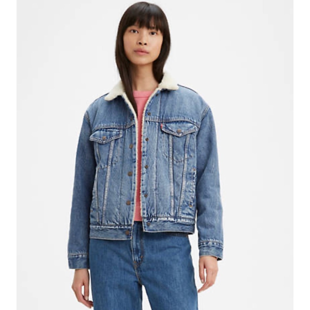NWT Levi’s Ex-Boyfriend Fleece Lined Denim Trucker Jacket Size Medium